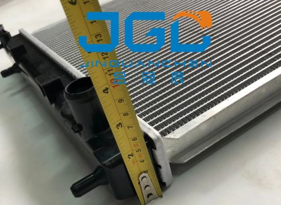 PC35R-8 टैंक रेडिएटर एक्सकेवेटर सहायक उपकरण शीतलन प्रणाली के घटक