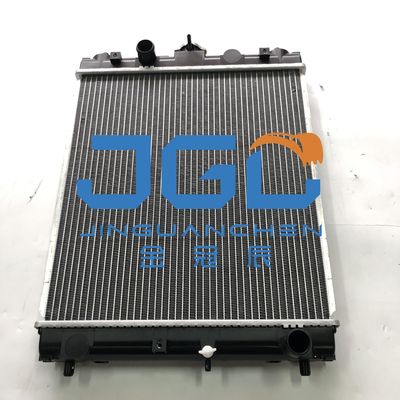 खुदाई मशीन के सामान EX50 टैंक रेडिएटर इंजीनियरिंग मशीनरी भागों