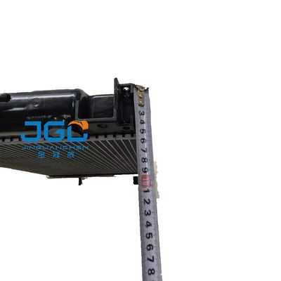 PC40-8 PC50-8 PC35-8 PC30-8 खुदाई मशीन रेडिएटर 20T-03-81111