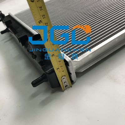 20T-03-81211 पानी टैंक रेडिएटर के लिए खुदाई PC35R-8 PC30R-8 रेडिएटर