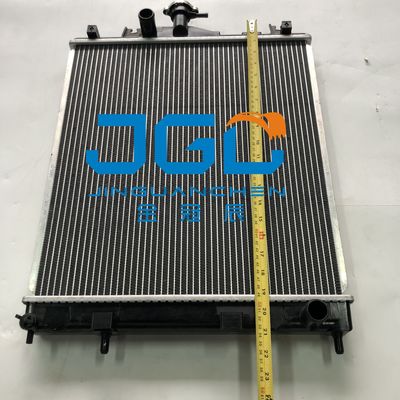 20T-03-81211 पानी टैंक रेडिएटर के लिए खुदाई PC35R-8 PC30R-8 रेडिएटर