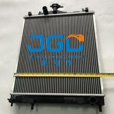 20T-03-81211 पानी टैंक रेडिएटर के लिए खुदाई PC35R-8 PC30R-8 रेडिएटर