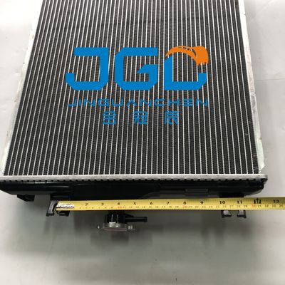 20T-03-81211 पानी टैंक रेडिएटर के लिए खुदाई PC35R-8 PC30R-8 रेडिएटर
