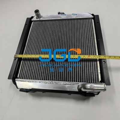 PC50UU PC40-7 वॉटर टैंक रेडिएटर 20T-03-71110 खुदाई सहायक उपकरण