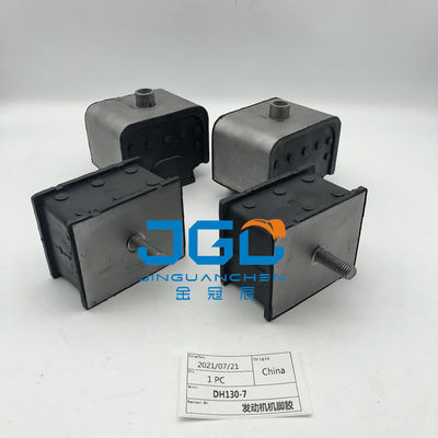 खुदाई मशीन के भाग Doosan Daewoo DH130-7 इंजन पैर रबर झटके प्रतिरोधी चिपकने वाला।