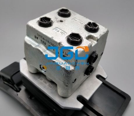 Sany SY55 SY75 SY65 Excavator Hydraulic Parts के लिए फुट पेडल वाल्व