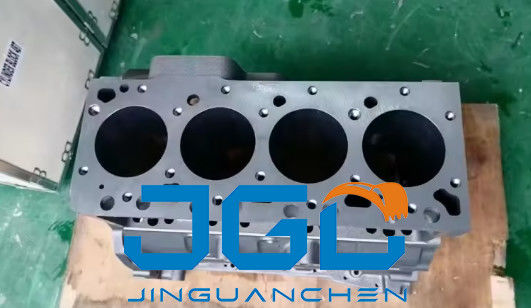 खुदाई मशीन विनिर्माण इंजन सिलेंडर ब्लॉक पार्ट्स 4bt S4d102 6731-21-1130 3903920 4991816 4991507 SAA4D102E WA120 W150