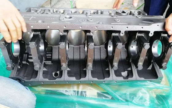PC200-7 खुदाई मशीन 6D102 इंजन सिलेंडर ब्लॉक 6731-21-1170