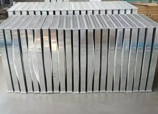 कारखाने स्रोत रेडिएटर PC400-6 खुदाई मशीन एल्यूमीनियम सामग्री के लिए