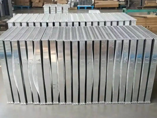 खुदाई के लिए रेडिएटर ZAX200-6 इंजीनियरिंग अनुप्रयोगों के लिए एल्यूमीनियम सामग्री