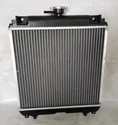 कुबोटा U15 U17 U15-3 U17-3 उत्खनन मशीन के लिए पानी टैंक रेडिएटर Assy RA221-42300