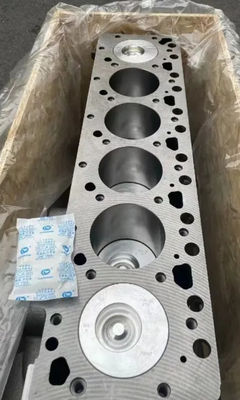 6D102 डीजल इंजन मध्य सिलेंडर असेंबली PC200-7 खुदाई मशीन के लिए उपयुक्त