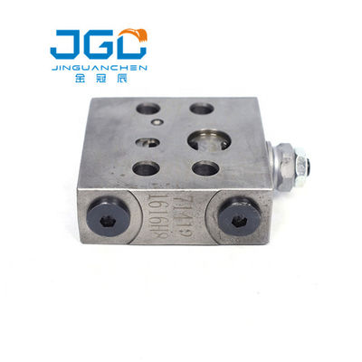 PC130-7 खुदाई हाइड्रोलिक पार्ट्स PC160-7 राहत वाल्व ब्लॉक 702-21-55100 को कम करना